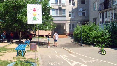 Порятунок від спеки. У Вінниці встановили туманоутворювач Порятунок від спеки. У Вінниці встановили туманоутворювач