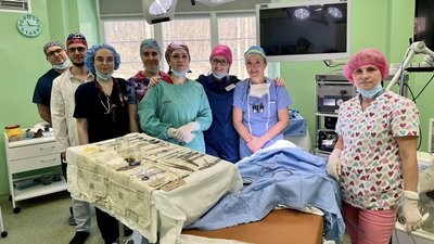Американські хірурги в "Охматдиті" Американські хірурги в "Охматдиті"