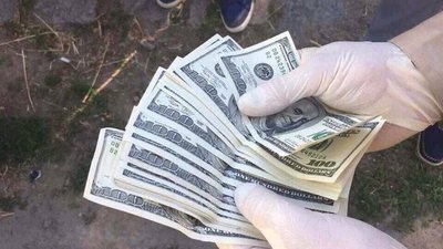 На Черкащині засудили експрокурора, який вимагав гроші
