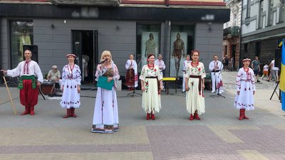 Артисти Тернопільської філармонії організовують концерти просто неба Артисти Тернопільської філармонії організовують концерти просто неба