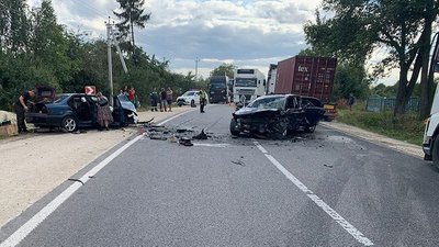 На Тернопільщині зіткнулися автомобілі На Тернопільщині зіткнулися автомобілі