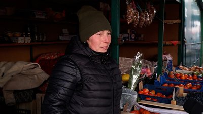 "Боїмося, що ... знову під вікнами будуть танки": як живуть у Городні на Чернігівщині, яка межує з Росією та Білоруссю "Боїмося, що ... знову під вікнами будуть танки": як живуть у Городні на Чернігівщині, яка межує з Росією та Білоруссю