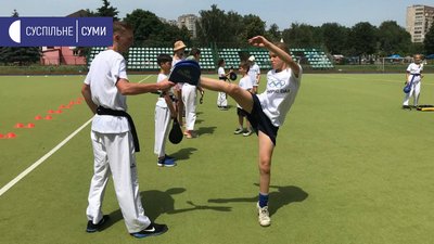У Сумах близько 250 дітей взяли участь у руханці до Олімпійського дня У Сумах близько 250 дітей взяли участь у руханці до Олімпійського дня