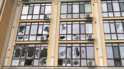 Російські обстріли в Одесі: три будинки пошкоджені, одна людина отримала поранення Російські обстріли в Одесі: три будинки пошкоджені, одна людина отримала поранення