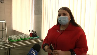 На Житомирщині у Ружинській гімназії відремонтували їдальню та відновили гаряче харчування учнів На Житомирщині у Ружинській гімназії відремонтували їдальню та відновили гаряче харчування учнів
