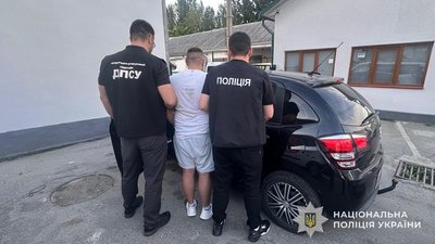 Затримали підозрюваного у незаконному переправленні чоловіків за кордон