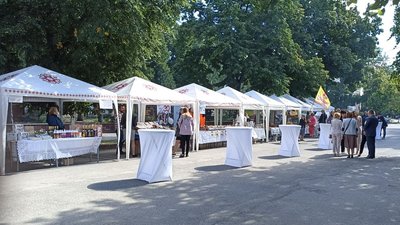 Більше 100 підприємців Кіровоградщини зібрались у Кропивницькому, щоб відзначити професійне свято Більше 100 підприємців Кіровоградщини зібрались у Кропивницькому, щоб відзначити професійне свято