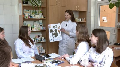 Замість аптеки – сцена "Євробачення": студентство гурту TVORCHI Замість аптеки – сцена "Євробачення": студентство гурту TVORCHI
