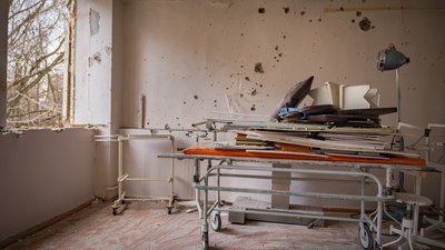 Як виглядають місця ракетних ударів по Дніпру на 5 день після атаки: фоторепортаж Як виглядають місця ракетних ударів по Дніпру на 5 день після атаки: фоторепортаж