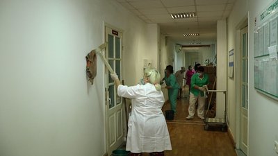 У відділенні нефрології та діалізу миколаївської лікарні коридори та палати наповнилися пилом
