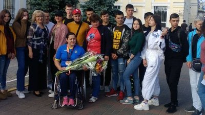 Херсон зустрів чемпіонку Європи з легкої атлетики з параолімпійських видів спорту Яну Лебєдєву Херсон зустрів чемпіонку Європи з легкої атлетики з параолімпійських видів спорту Яну Лебєдєву