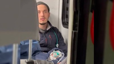 «Кіds патруль» евакуював з Чернігова двох немовлят у важкому стані «Кіds патруль» евакуював з Чернігова двох немовлят у важкому стані