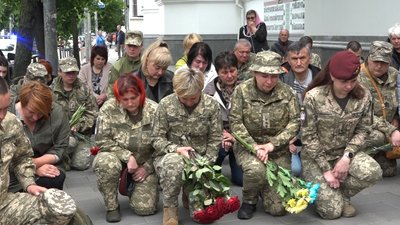 У Житомирі попрощалися з офіцером штабу командування десантно-штурмових військ Вячеславом Дворніцьким У Житомирі попрощалися з офіцером штабу командування десантно-штурмових військ Вячеславом Дворніцьким