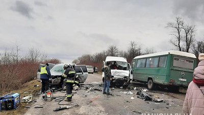 На Тернопільщині троє людей травмувалися у ДТП На Тернопільщині троє людей травмувалися у ДТП