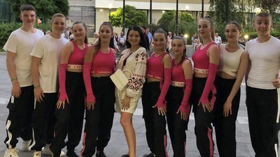 Танцювальний колектив "My dance Family" з тренеркою Танцювальний колектив "My dance Family" з тренеркою