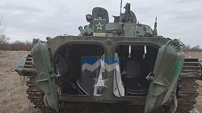 Прикарпатські "едельвейси" захопили у російських окупантів новенький танк Прикарпатські "едельвейси" захопили у російських окупантів новенький танк