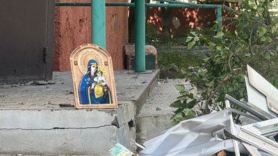Наслідки удару бомб по Краматорську. 13 серпня Росія скинула 10 бомб