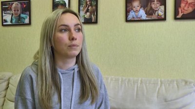 "Я не пошкодувала": юна маріупольчанка відрізала волосся заради онкохворих дітей "Я не пошкодувала": юна маріупольчанка відрізала волосся заради онкохворих дітей