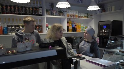 підприємиця, грант, кав'ярня, гроші підприємиця, грант, кав'ярня, гроші