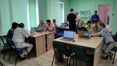 Для переселенців на Полтавщині створюють інформаційні простори