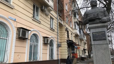 Майже 200 пам’яток на честь російської культури мають демонтувати на Полтавщині: коли та які саме Майже 200 пам’яток на честь російської культури мають демонтувати на Полтавщині: коли та які саме