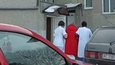 Народила сина в автівці: на Волині жінка не доїхала до пологового Народила сина в автівці: на Волині жінка не доїхала до пологового