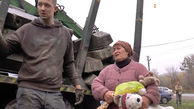У будинку в селі Сем’янівка, в який в’їхала вантажівка, почали розбирати завали У будинку в селі Сем’янівка, в який в’їхала вантажівка, почали розбирати завали