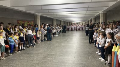 У Харкові провели загальноміську шкільну лінейку до Дня знань у метрополітені У Харкові провели загальноміську шкільну лінейку до Дня знань у метрополітені