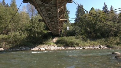 Ще одна вода - і ми відрізані від світу. Жителі присілку Криворівні на Прикарпатті Ще одна вода - і ми відрізані від світу. Жителі присілку Криворівні на Прикарпатті