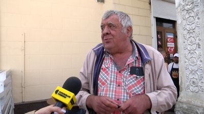 Штучні чи живі квіти на кладовище: що кажуть житомиряни та екологи Штучні чи живі квіти на кладовище: що кажуть житомиряни та екологи