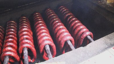 Коптильню, де випікається зіньківська ковбаса. Коптильню, де випікається зіньківська ковбаса.