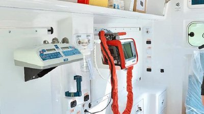 Чернівецька обласна дитяча лікарня отримала реанімобіль для допомоги немовлятам Чернівецька обласна дитяча лікарня отримала реанімобіль для допомоги немовлятам