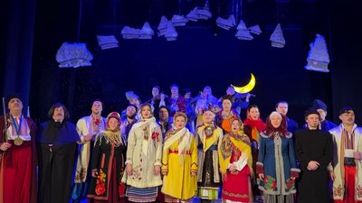 У Хмельницькому створюють костюми для акторів театру, січень 2026 року