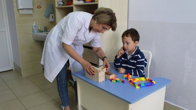 Ховалися в коридорах, аби не залишити пацієнтів: в одній з харківських лікарень, де є хоспіс для дітей, зробили укриття Ховалися в коридорах, аби не залишити пацієнтів: в одній з харківських лікарень, де є хоспіс для дітей, зробили укриття