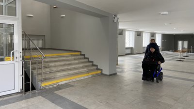 «Я фізично можу зробити все». Полтавець з інвалідністю Олександр Тютюнник займається грою боча «Я фізично можу зробити все». Полтавець з інвалідністю Олександр Тютюнник займається грою боча