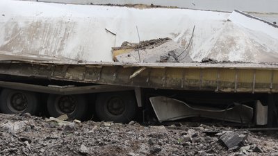 Російські війська обстріляли приватні підприємства у Миколаєві Російські війська обстріляли приватні підприємства у Миколаєві