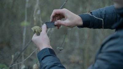 Шеврон у вигляді прапору України, такий самий росіяни змушували з'їсти Олексія Анулю Шеврон у вигляді прапору України, такий самий росіяни змушували з'їсти Олексія Анулю