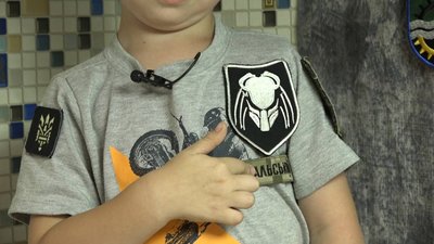 Шеврон за цукерки. Миколаївський чотирирічний хлопчик має незвичне хобі Шеврон за цукерки. Миколаївський чотирирічний хлопчик має незвичне хобі