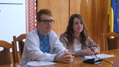 ЗНО на 200 балів. Історії успіху прикарпатських випускників