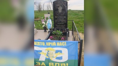 У Миколаєві матір загиблого воїна допомагає іншим жінкам пережити втрату синів У Миколаєві матір загиблого воїна допомагає іншим жінкам пережити втрату синів