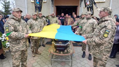 На Тернопільщині попрощалися з двома бійцями На Тернопільщині попрощалися з двома бійцями