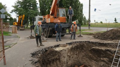 У Черкасах ремонтують третю ділянку головного колектора, який зруйнувала злива У Черкасах ремонтують третю ділянку головного колектора, який зруйнувала злива