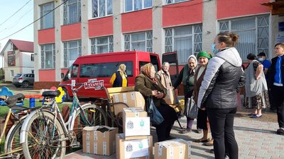 Карітас Івано-Франківська передав допомогу постраждалим від паводку Карітас Івано-Франківська передав допомогу постраждалим від паводку