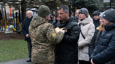 В Ужгороді попрощалися із полеглим військовим Русланом Капальчиком В Ужгороді попрощалися із полеглим військовим Русланом Капальчиком