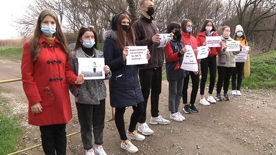 "Хочемо дихати свіжим повітрям". Жителі селищ під Запоріжжям скаржаться на сморід від відстійників