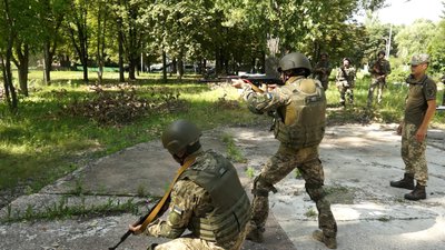 Визначать кращий стрілецький взвод. На Донеччині розпочалися змагання резервістів Визначать кращий стрілецький взвод. На Донеччині розпочалися змагання резервістів
