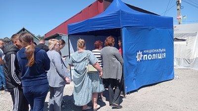 "Я здивована як я вижила". Що відбувається на місці ракетного удару по передмістю Дніпра та що кажуть очевидці "Я здивована як я вижила". Що відбувається на місці ракетного удару по передмістю Дніпра та що кажуть очевидці