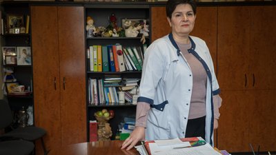 "Щоб став ще кращим, ніж до того". Місяць тому армія РФ вдарила ракетами по пологовому будинку та ТРЦ в Дніпрі "Щоб став ще кращим, ніж до того". Місяць тому армія РФ вдарила ракетами по пологовому будинку та ТРЦ в Дніпрі