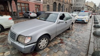 У Львові затримали чоловіка, який вночі палив шини