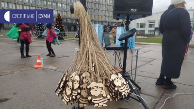 Забіг до Дня Святого Миколая влаштували в Сумах, щоб допомогти онкохворим дітям (ФОТО) Забіг до Дня Святого Миколая влаштували в Сумах, щоб допомогти онкохворим дітям (ФОТО)